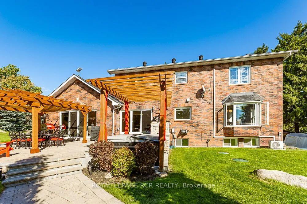 









17882


Horseshoe Hill

Road,
Caledon,




ON
L7K 2B1

