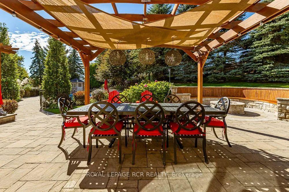 









17882


Horseshoe Hill

Road,
Caledon,




ON
L7K 2B1

