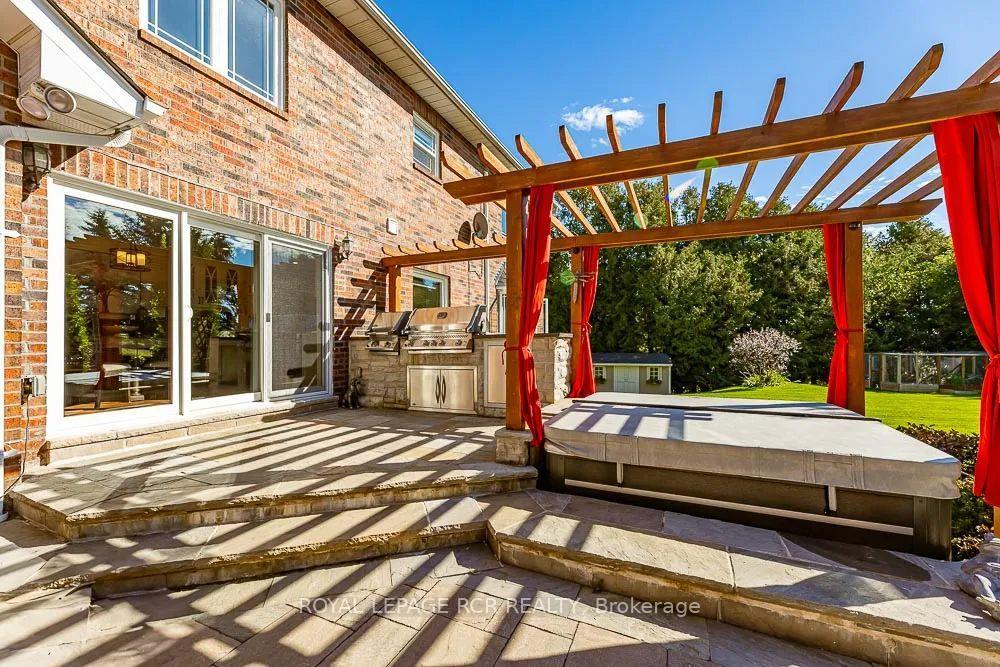 









17882


Horseshoe Hill

Road,
Caledon,




ON
L7K 2B1

