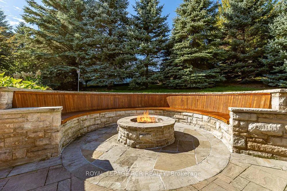 









17882


Horseshoe Hill

Road,
Caledon,




ON
L7K 2B1

