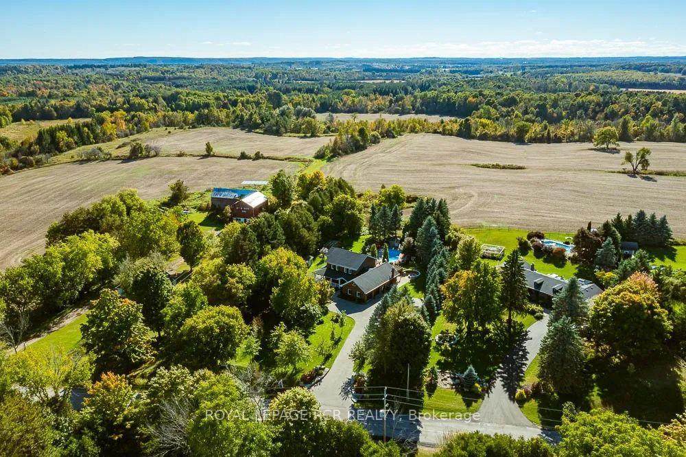 









17882


Horseshoe Hill

Road,
Caledon,




ON
L7K 2B1

