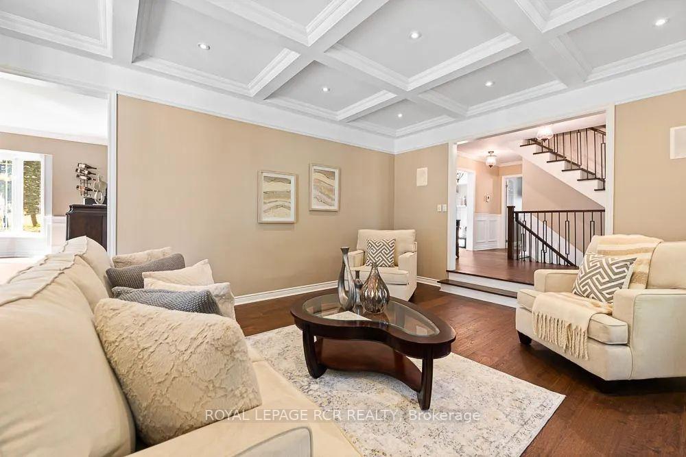 









17882


Horseshoe Hill

Road,
Caledon,




ON
L7K 2B1

