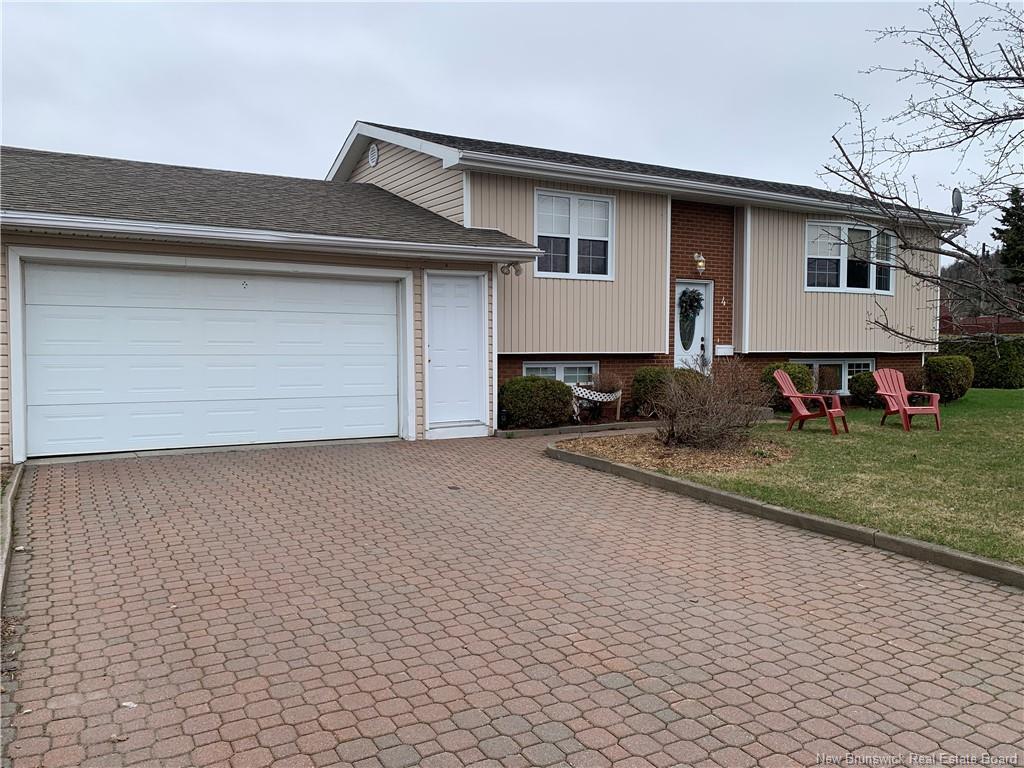 









4


Pine

,
Campbellton,




NB
E3N 3M5

