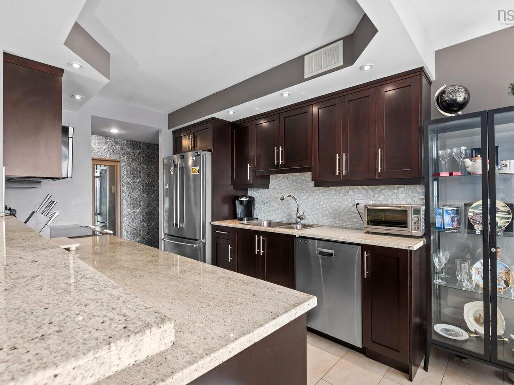 












822 45 Vimy

,
Halifax,




NS
B3M 4C5

