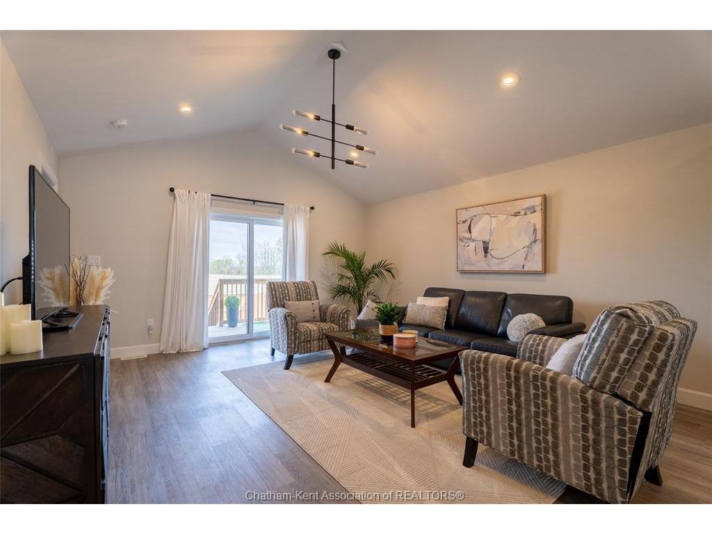 









17


Baffin

Way,
Chatham,




ON
N7L 0C4

