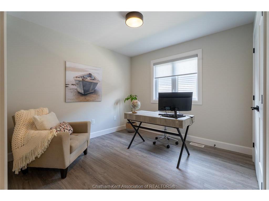 









17


Baffin

Way,
Chatham,




ON
N7L 0C4

