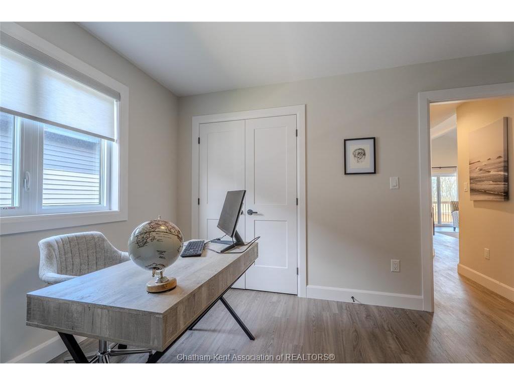 









17


Baffin

Way,
Chatham,




ON
N7L 0C4

