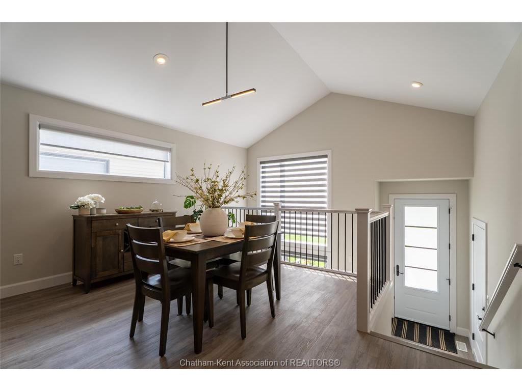 









17


Baffin

Way,
Chatham,




ON
N7L 0C4

