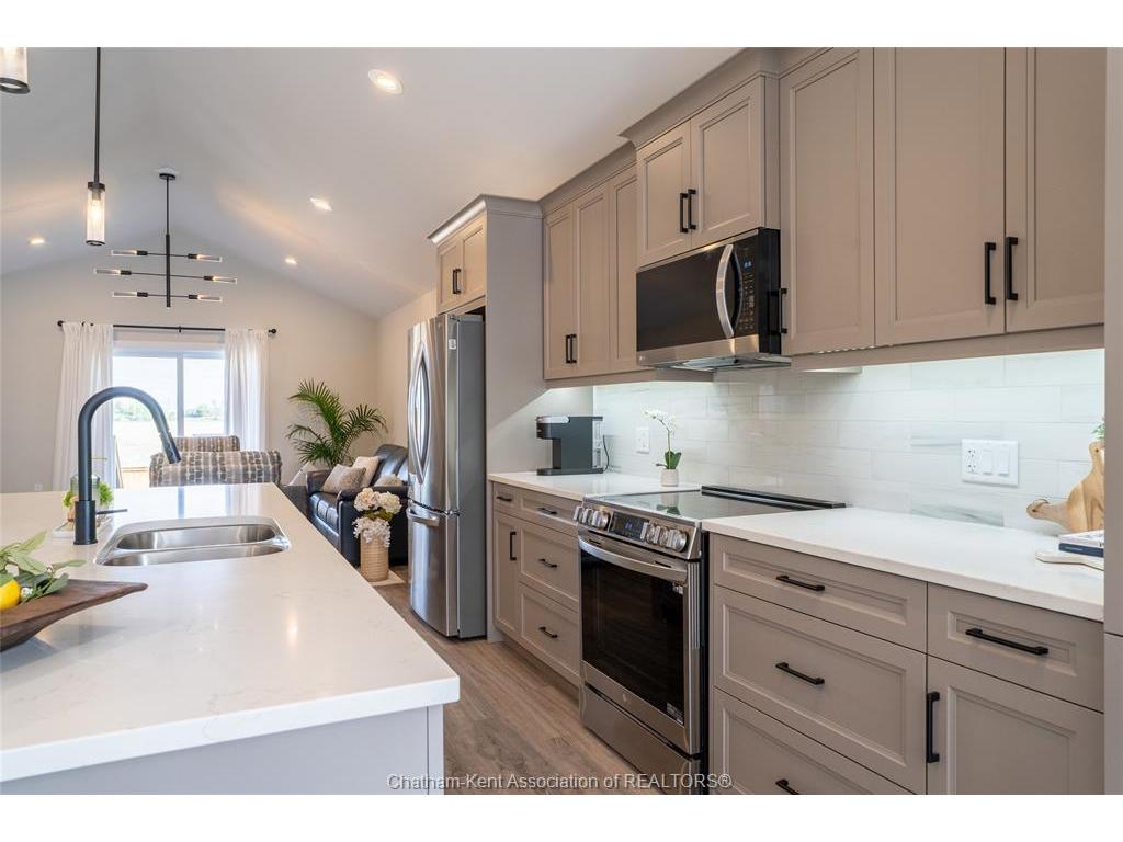 









17


Baffin

Way,
Chatham,




ON
N7L 0C4

