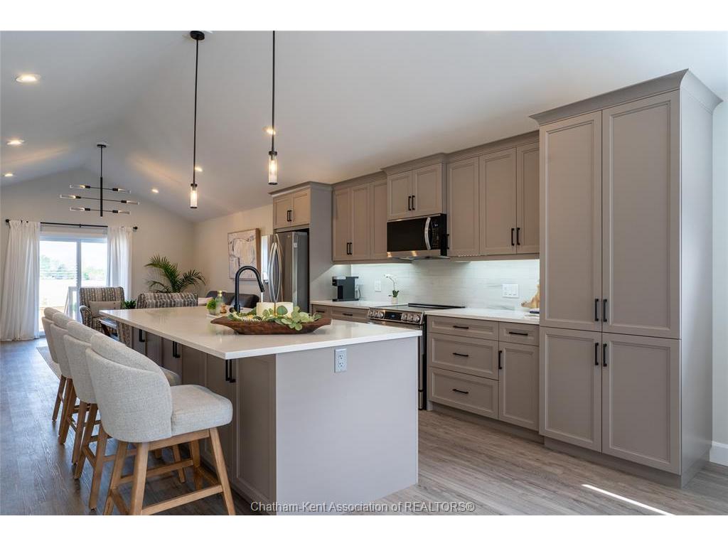









17


Baffin

Way,
Chatham,




ON
N7L 0C4

