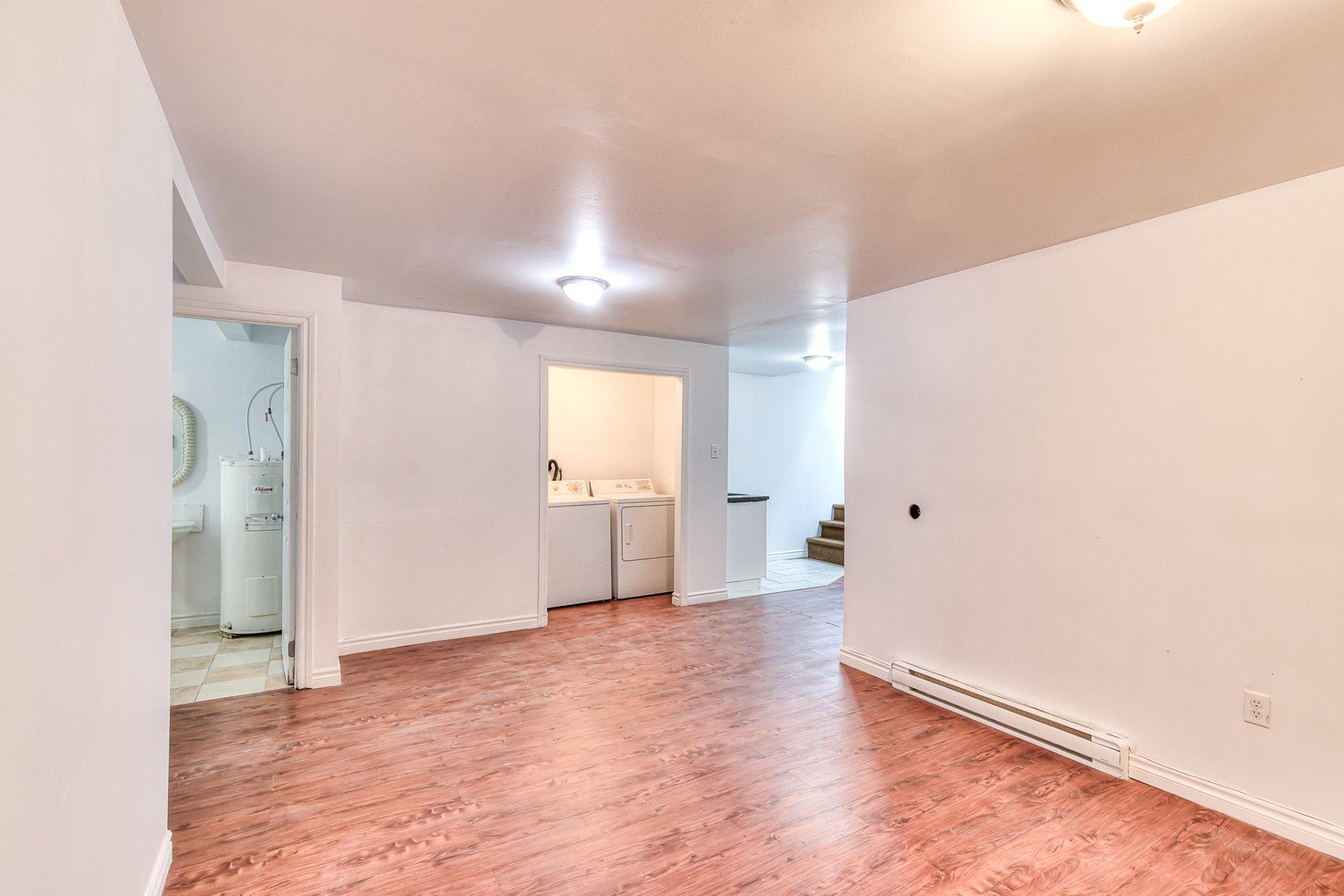 









23


Rue Bertrand

,
Sainte-Thérèse,




QC
J7E2Z5

