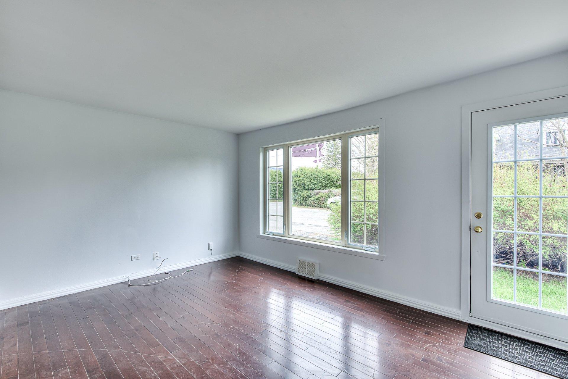 









23


Rue Bertrand

,
Sainte-Thérèse,




QC
J7E2Z5

