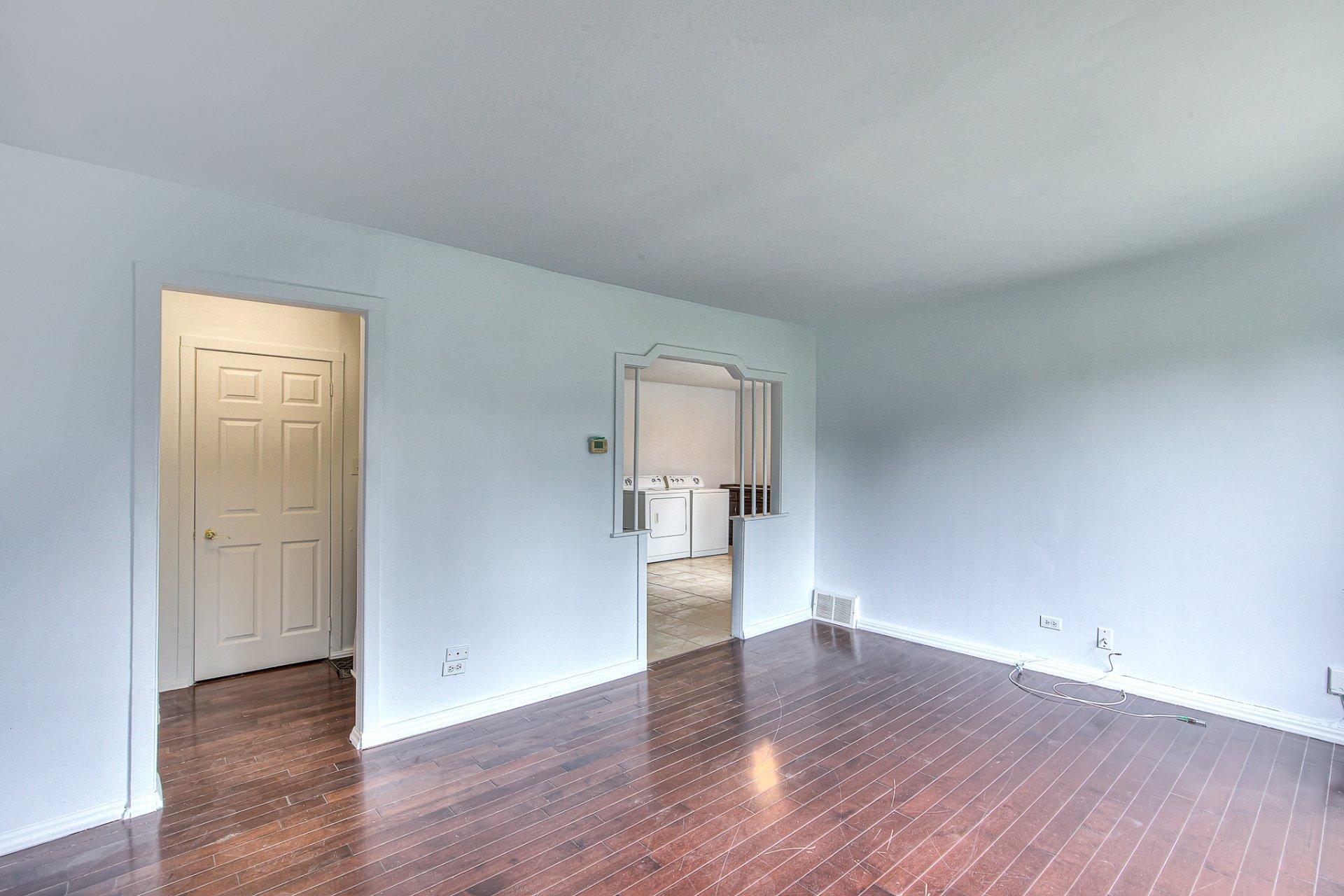 









23


Rue Bertrand

,
Sainte-Thérèse,




QC
J7E2Z5

