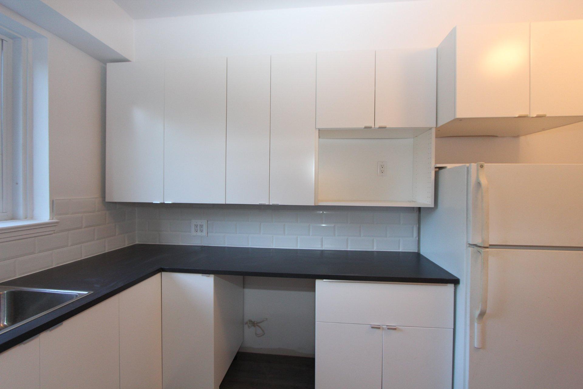 









4994


Rue Fulton

,
Montréal (Côte-des-Neiges/Notre-Dame-de-Grâce),




QC
H3W1V4

