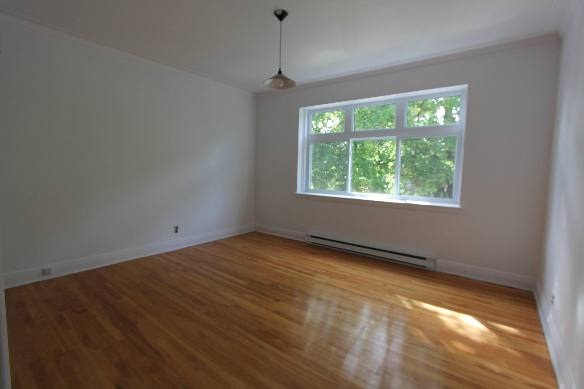 









4994


Rue Fulton

,
Montréal (Côte-des-Neiges/Notre-Dame-de-Grâce),




QC
H3W1V4

