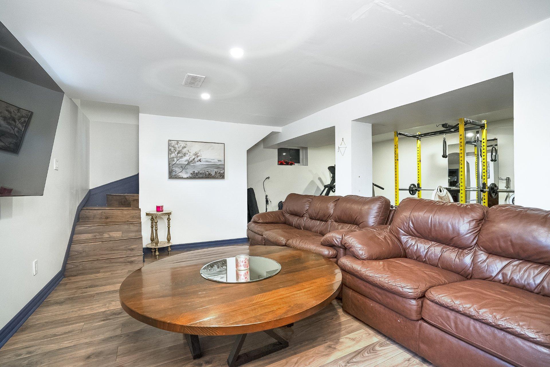 









12483


Rue Granger

,
Montréal (Pierrefonds-Roxboro),




QC
H8Z1V4

