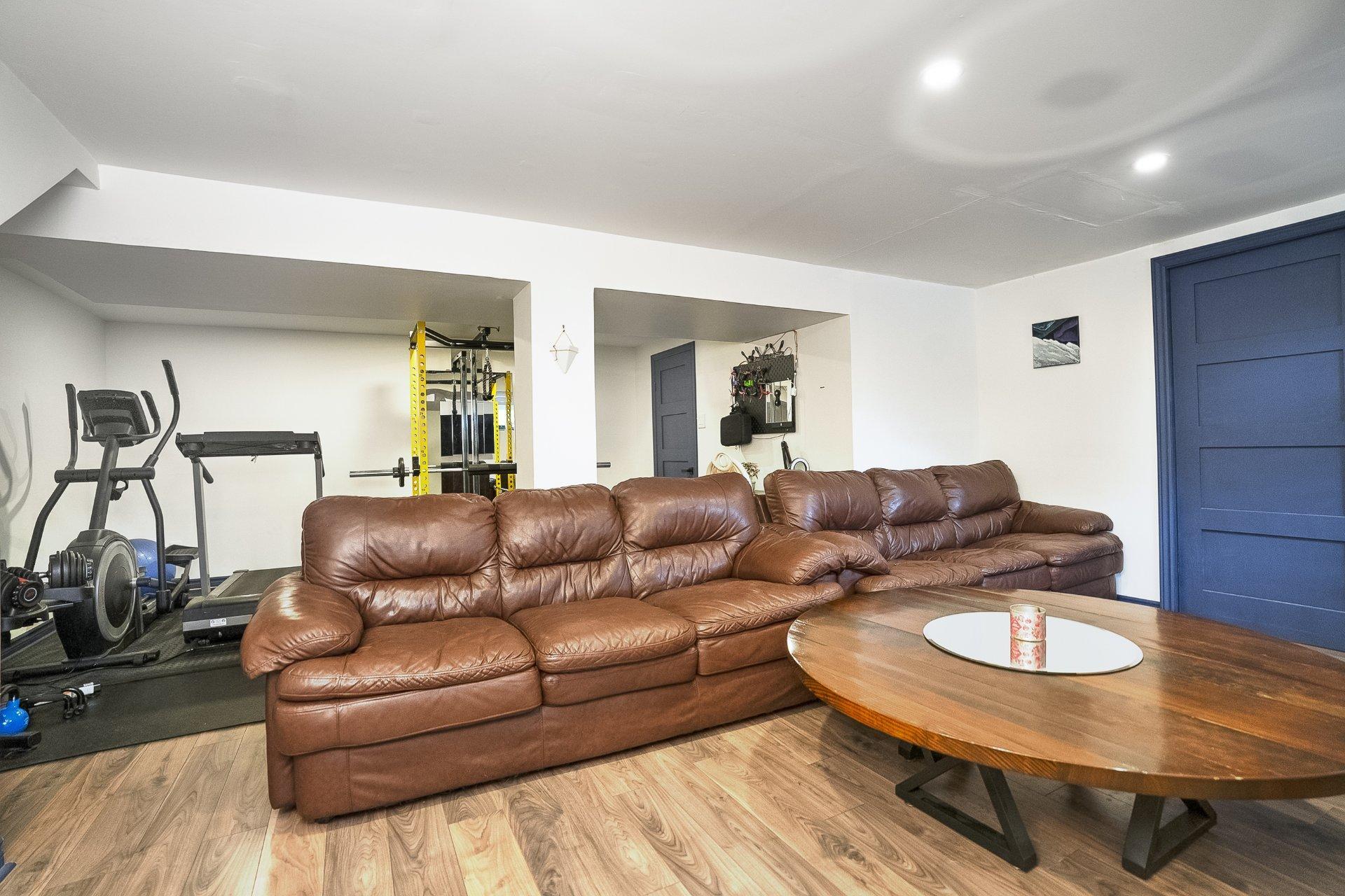 









12483


Rue Granger

,
Montréal (Pierrefonds-Roxboro),




QC
H8Z1V4

