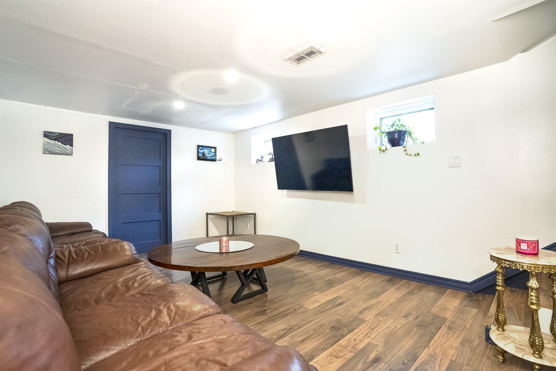 









12483


Rue Granger

,
Montréal (Pierrefonds-Roxboro),




QC
H8Z1V4

