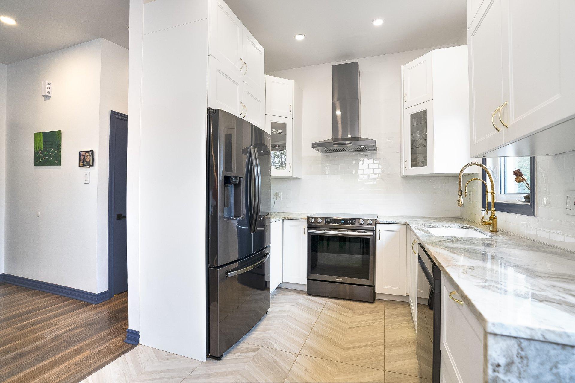 









12483


Rue Granger

,
Montréal (Pierrefonds-Roxboro),




QC
H8Z1V4

