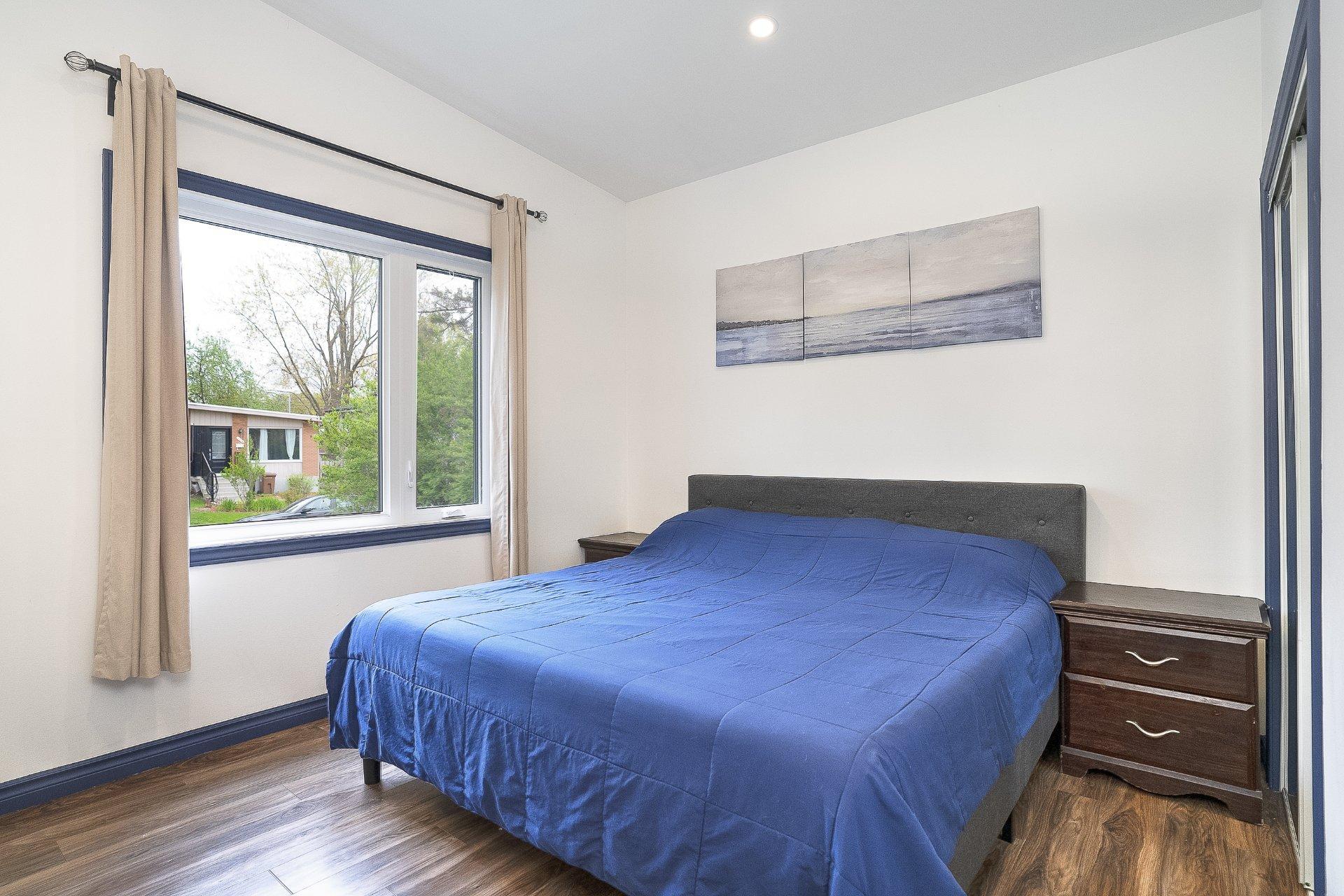 









12483


Rue Granger

,
Montréal (Pierrefonds-Roxboro),




QC
H8Z1V4

