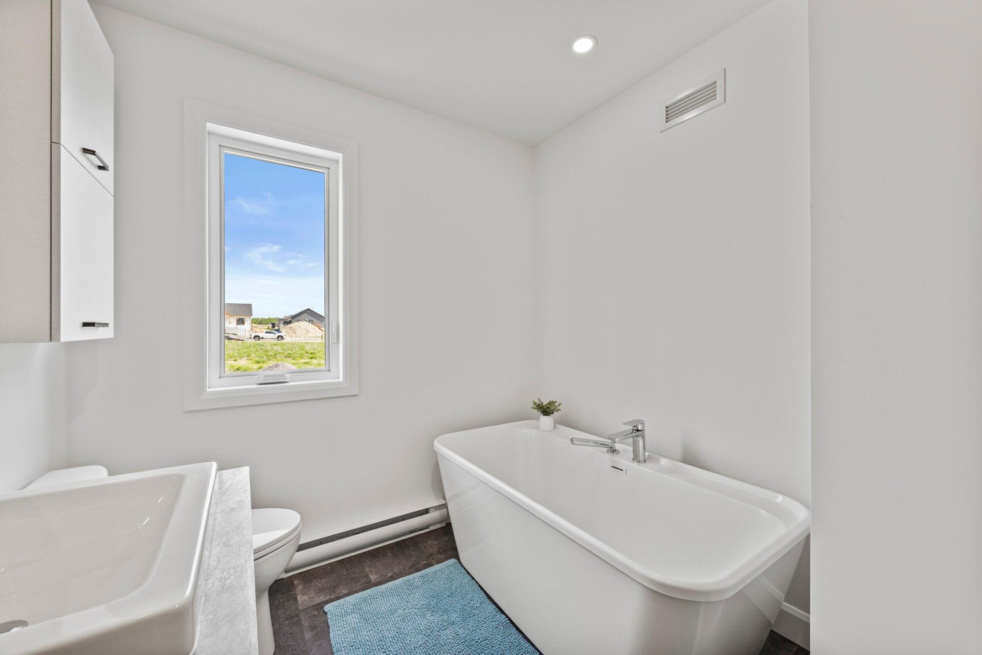 









1000


Rue du Reliquaire

,
Drummondville,




QC
J2B8Z7

