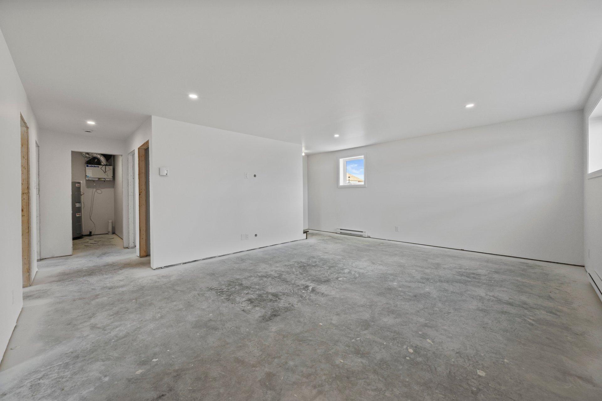









1000


Rue du Reliquaire

,
Drummondville,




QC
J2B8Z7

