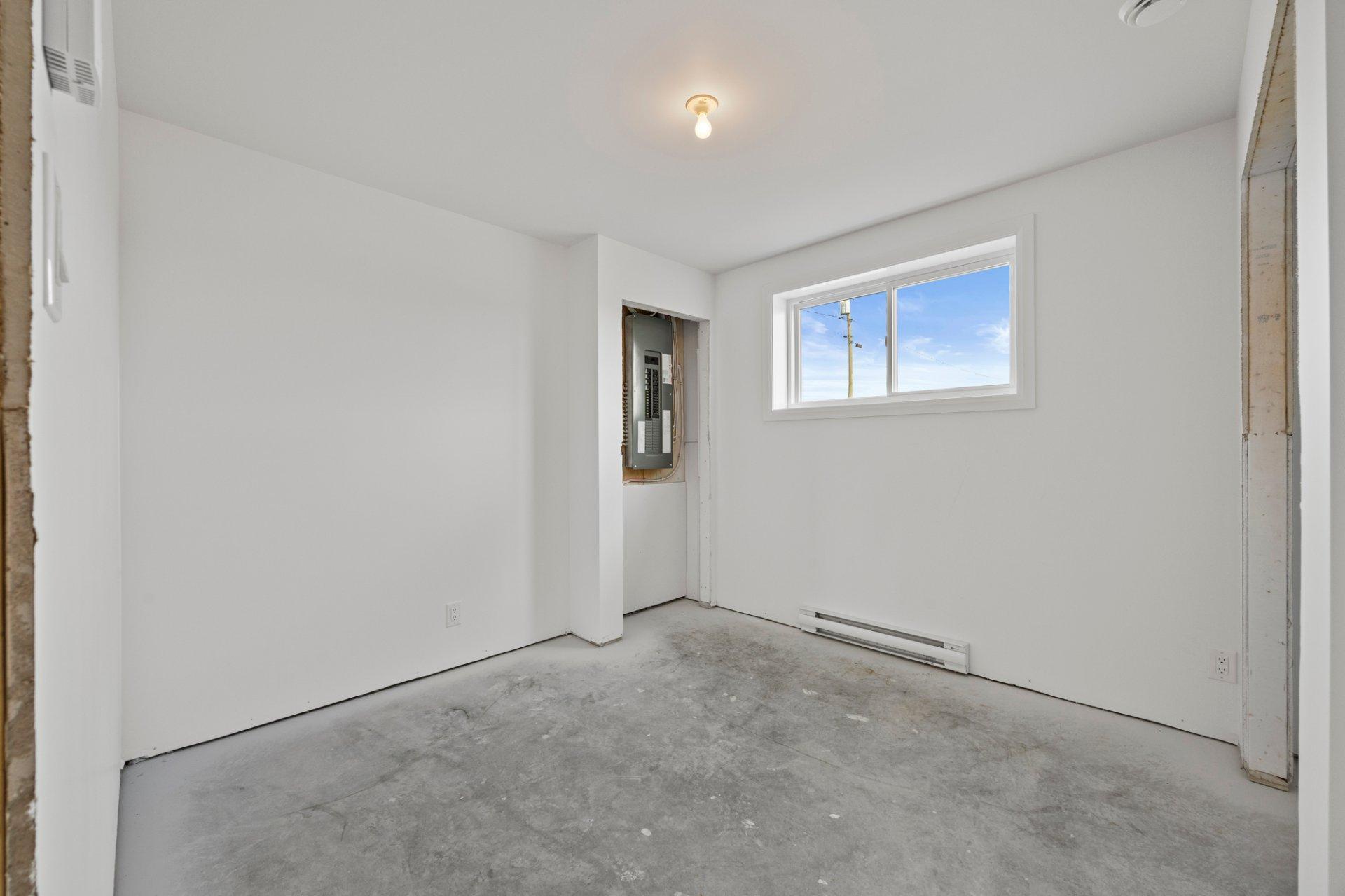 









1000


Rue du Reliquaire

,
Drummondville,




QC
J2B8Z7

