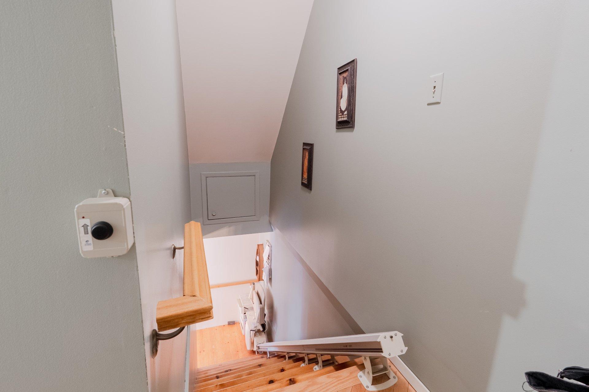 









110


Rue Custeau

,
Magog,




QC
J1X3W5

