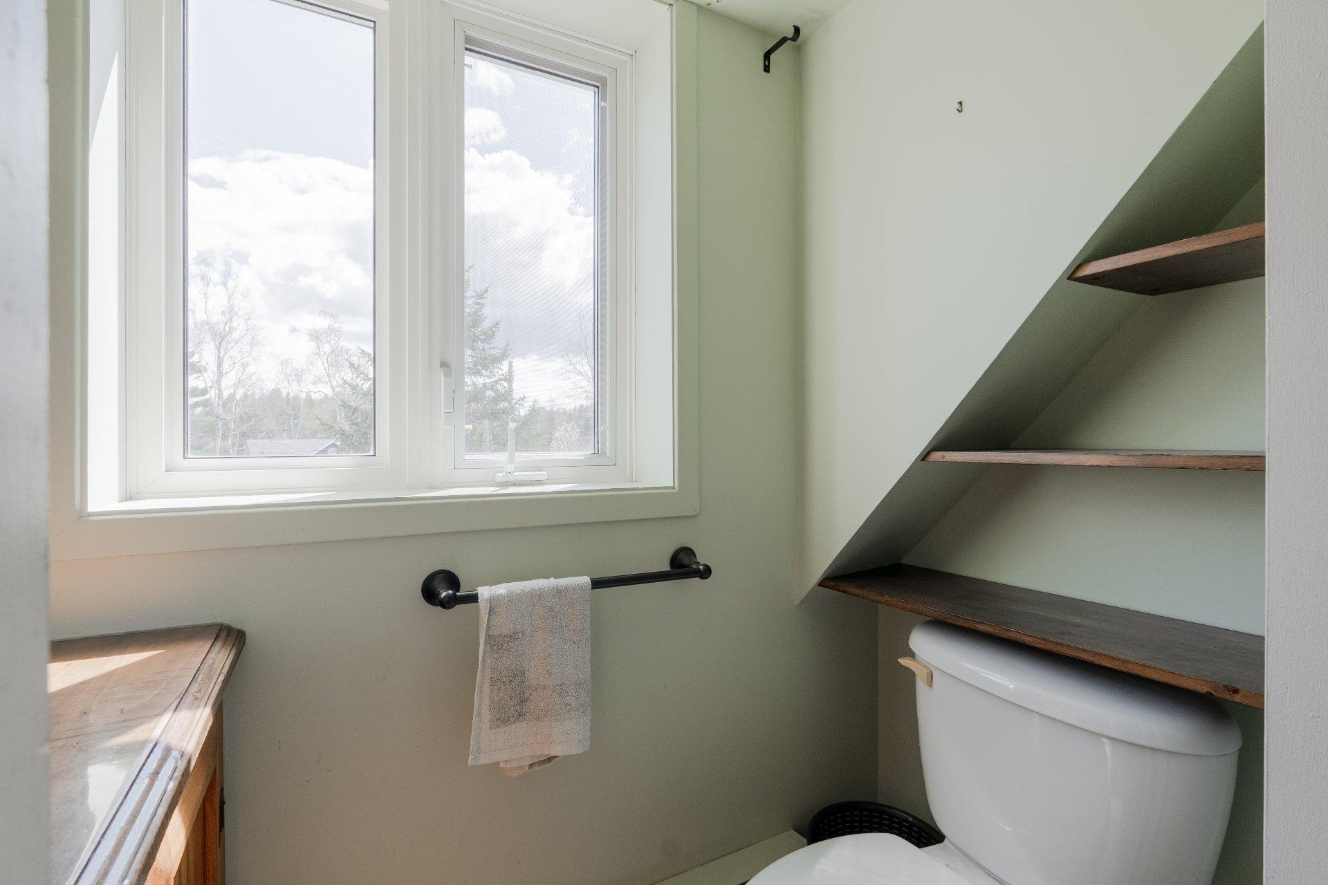 









110


Rue Custeau

,
Magog,




QC
J1X3W5

