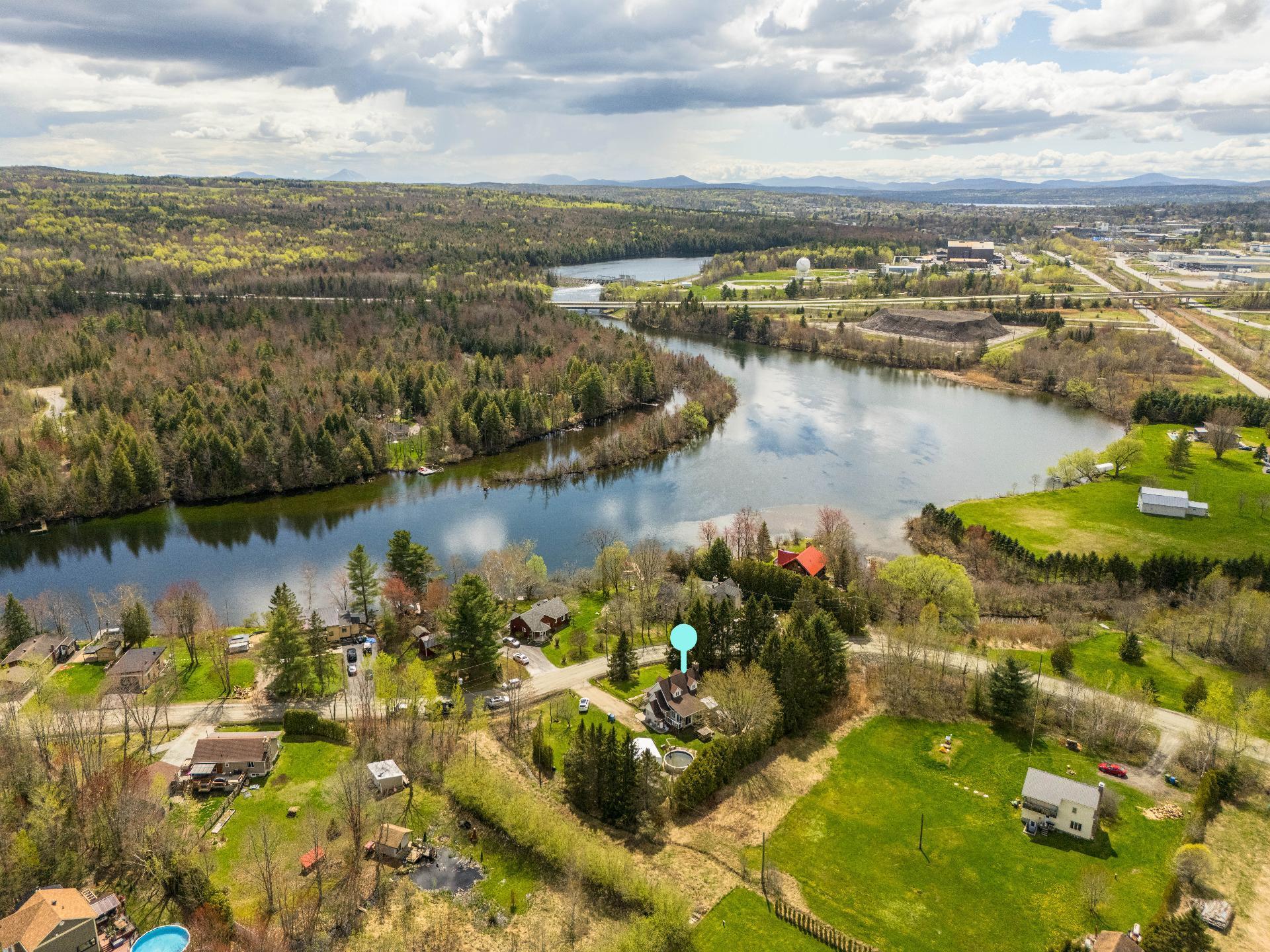 









110


Rue Custeau

,
Magog,




QC
J1X3W5

