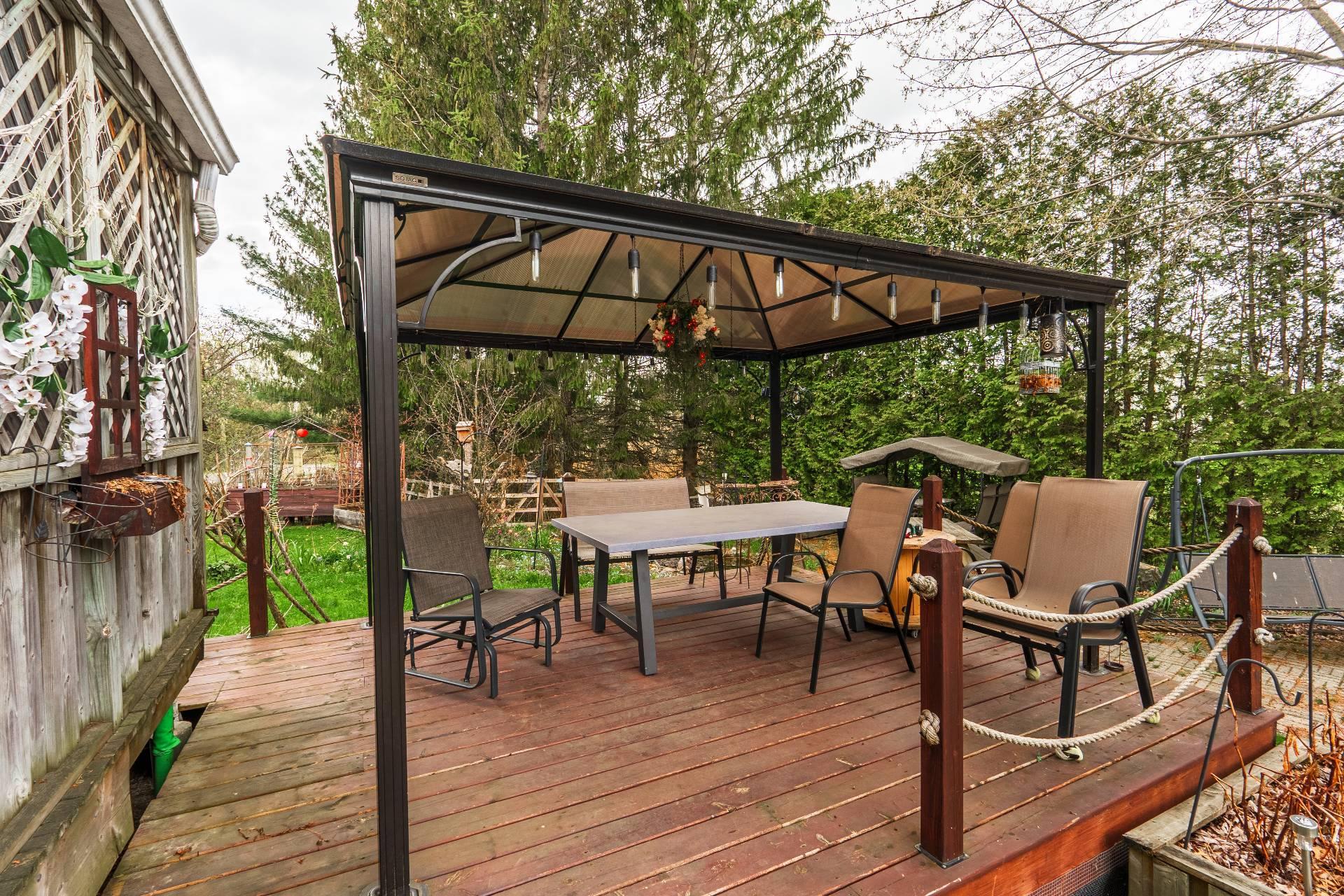 









110


Rue Custeau

,
Magog,




QC
J1X3W5

