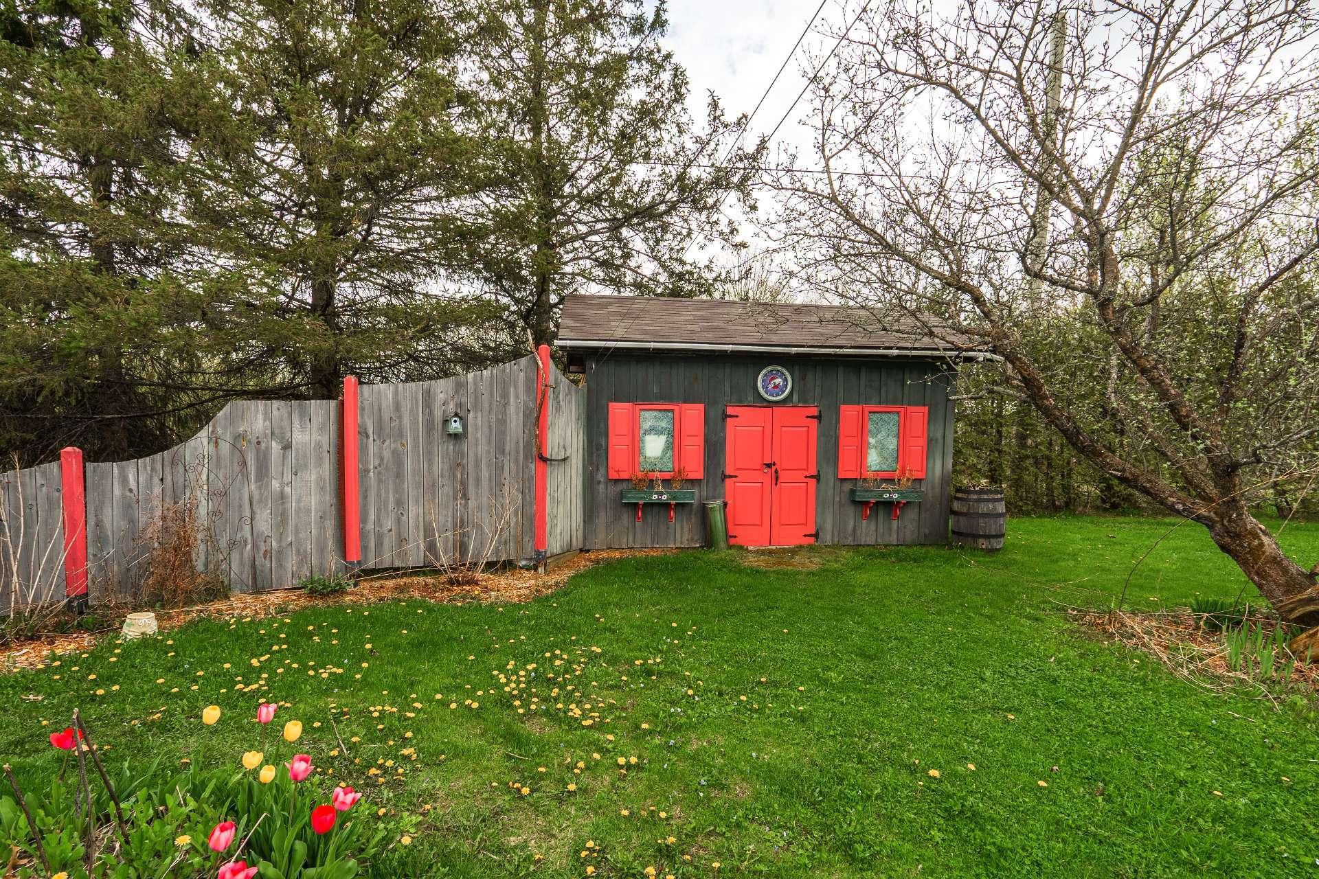 









110


Rue Custeau

,
Magog,




QC
J1X3W5

