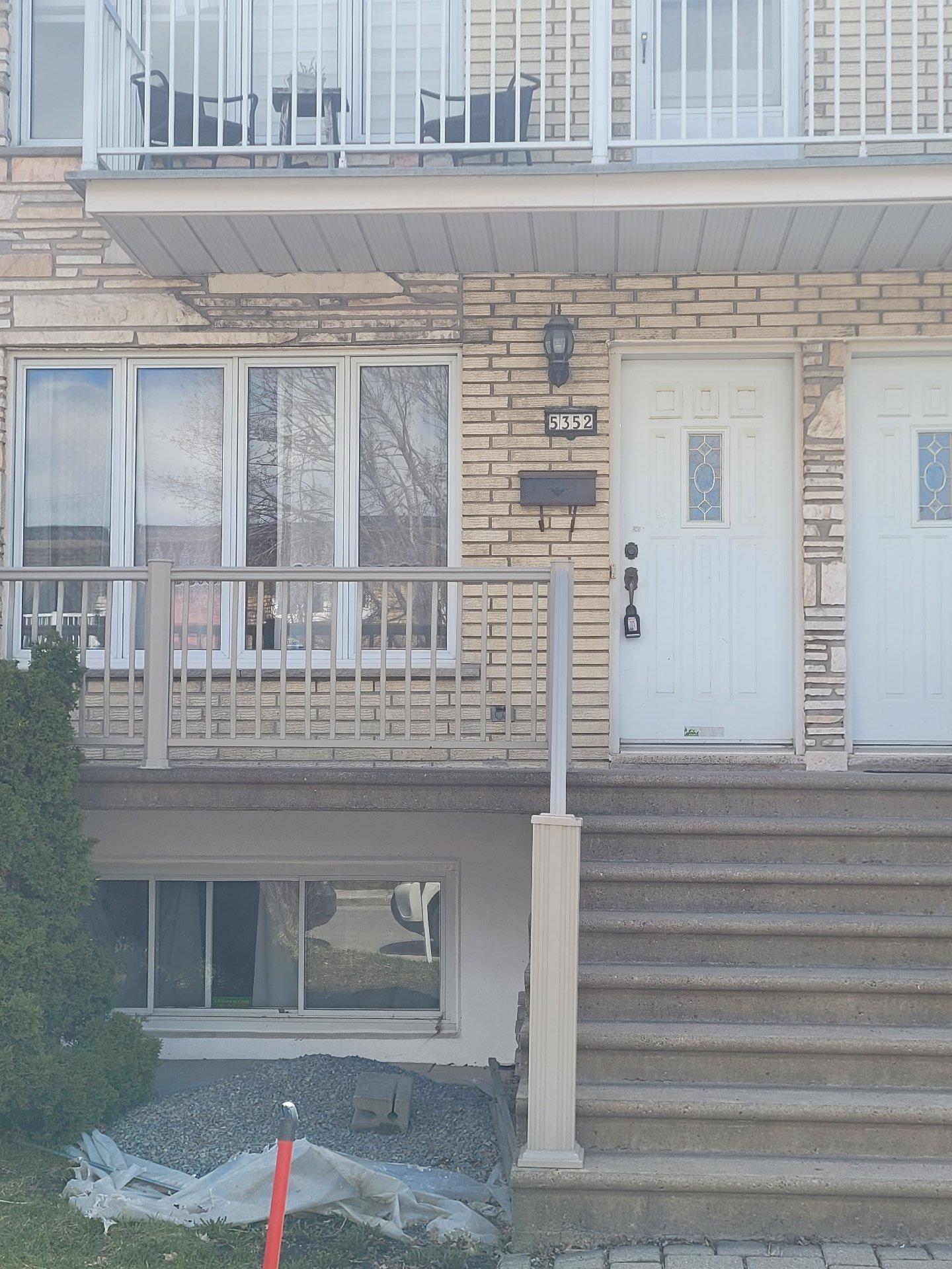









5352


Rue Marquis

,
Montréal (Saint-Léonard),




QC
H1R1N8

