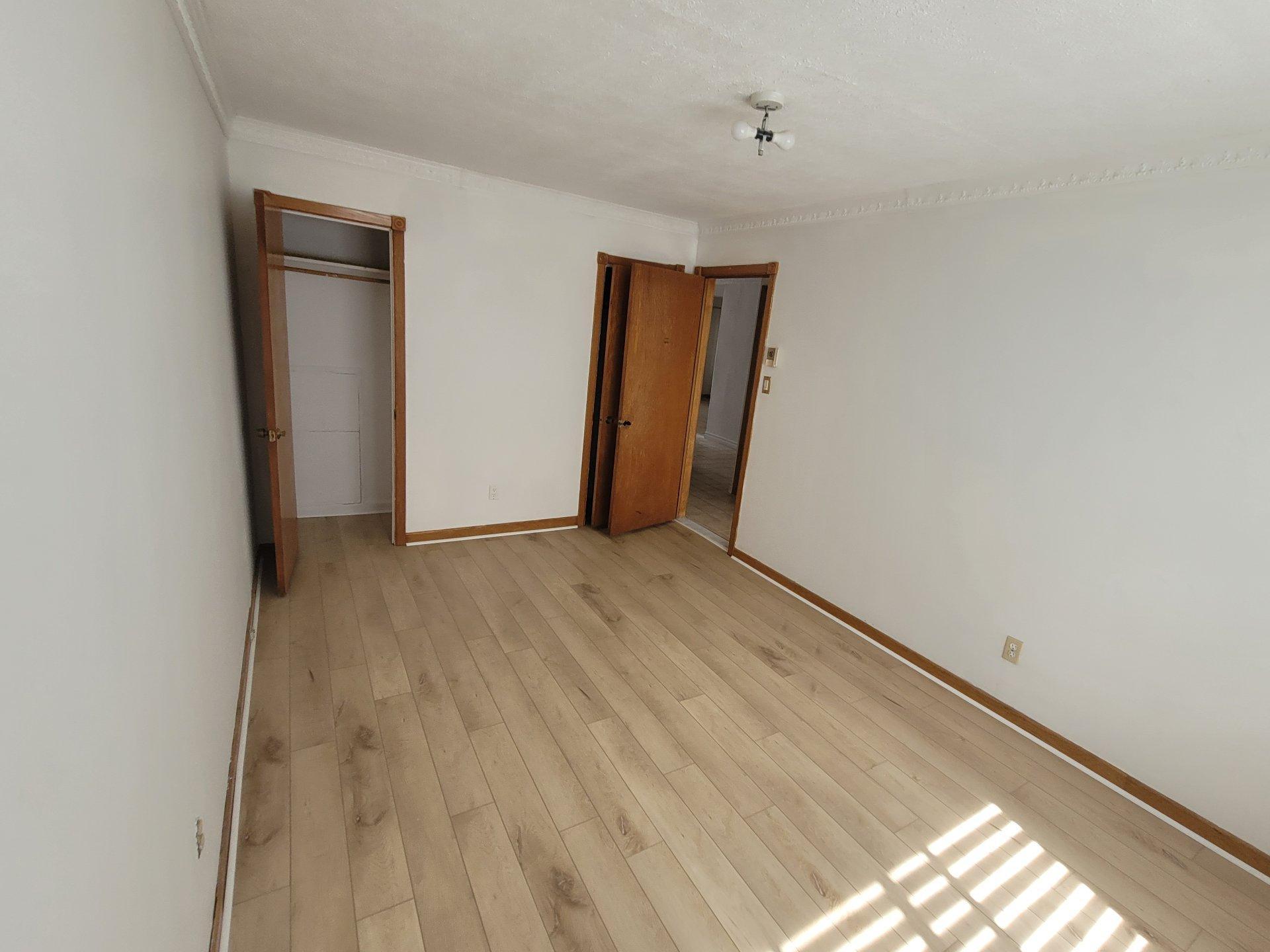 









5352


Rue Marquis

,
Montréal (Saint-Léonard),




QC
H1R1N8

