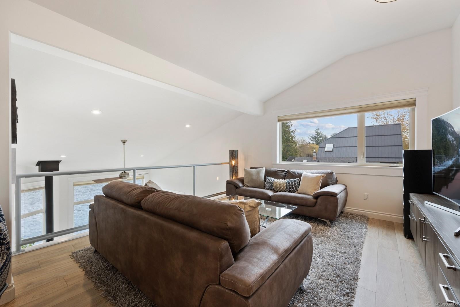 









1940


19th

Ave,
Campbell River,




BC
V9W 4M7


