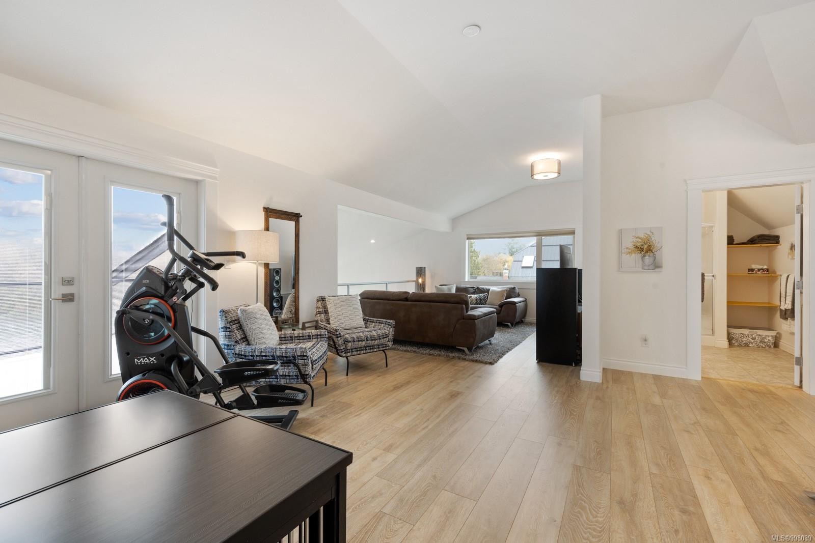 









1940


19th

Ave,
Campbell River,




BC
V9W 4M7

