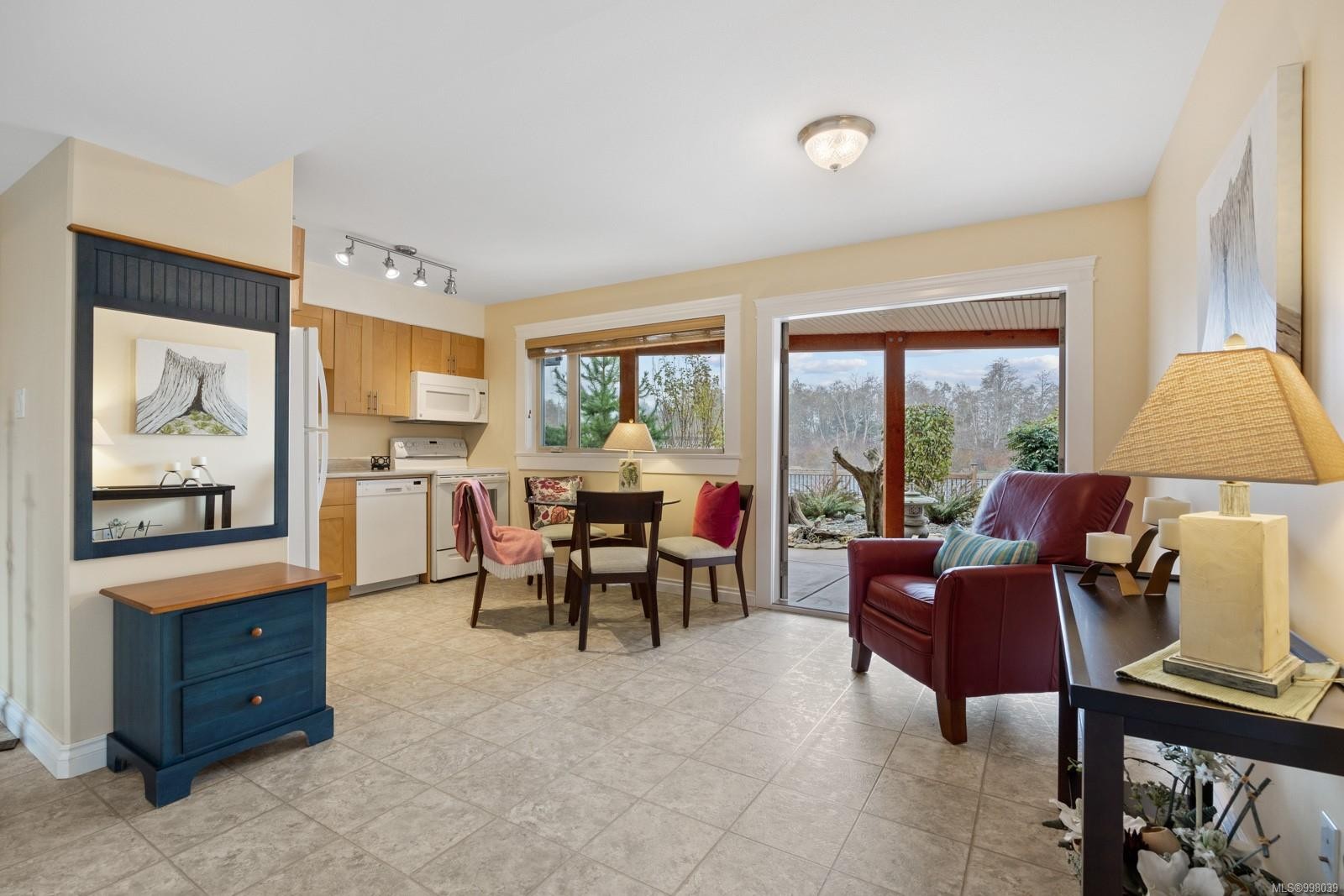 









1940


19th

Ave,
Campbell River,




BC
V9W 4M7

