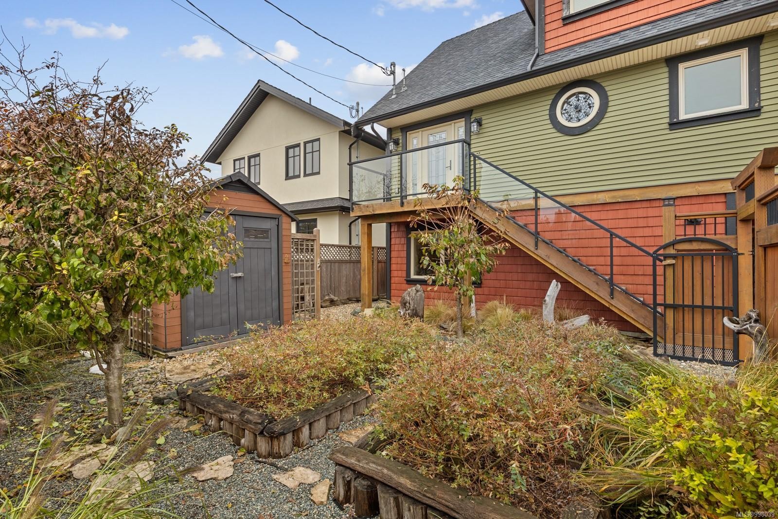 









1940


19th

Ave,
Campbell River,




BC
V9W 4M7

