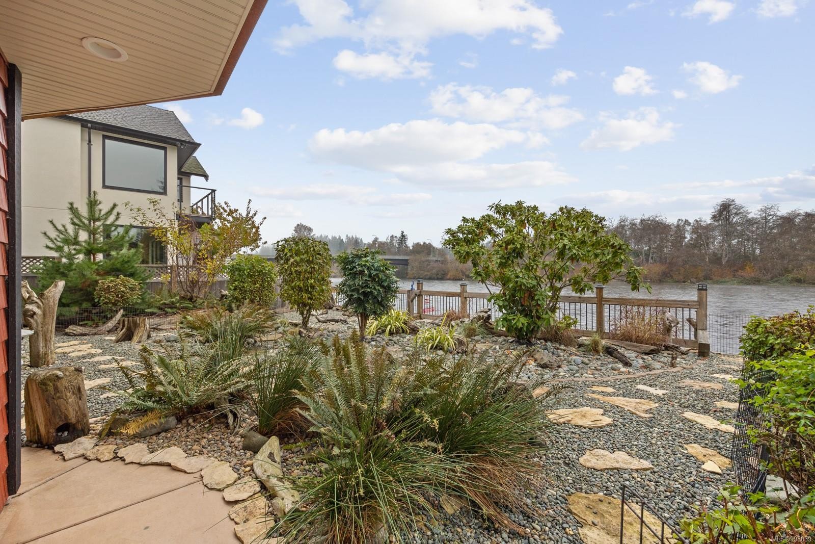 









1940


19th

Ave,
Campbell River,




BC
V9W 4M7

