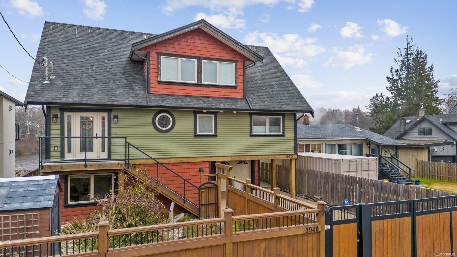 









1940


19th

Ave,
Campbell River,




BC
V9W 4M7

