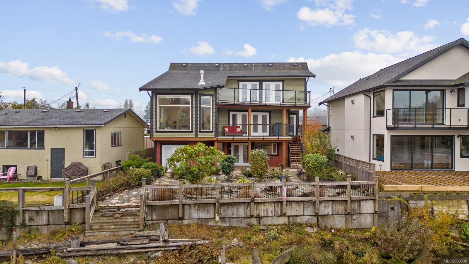 









1940


19th

Ave,
Campbell River,




BC
V9W 4M7

