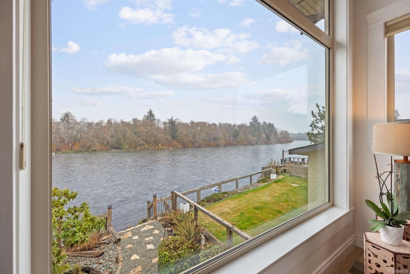 









1940


19th

Ave,
Campbell River,




BC
V9W 4M7

