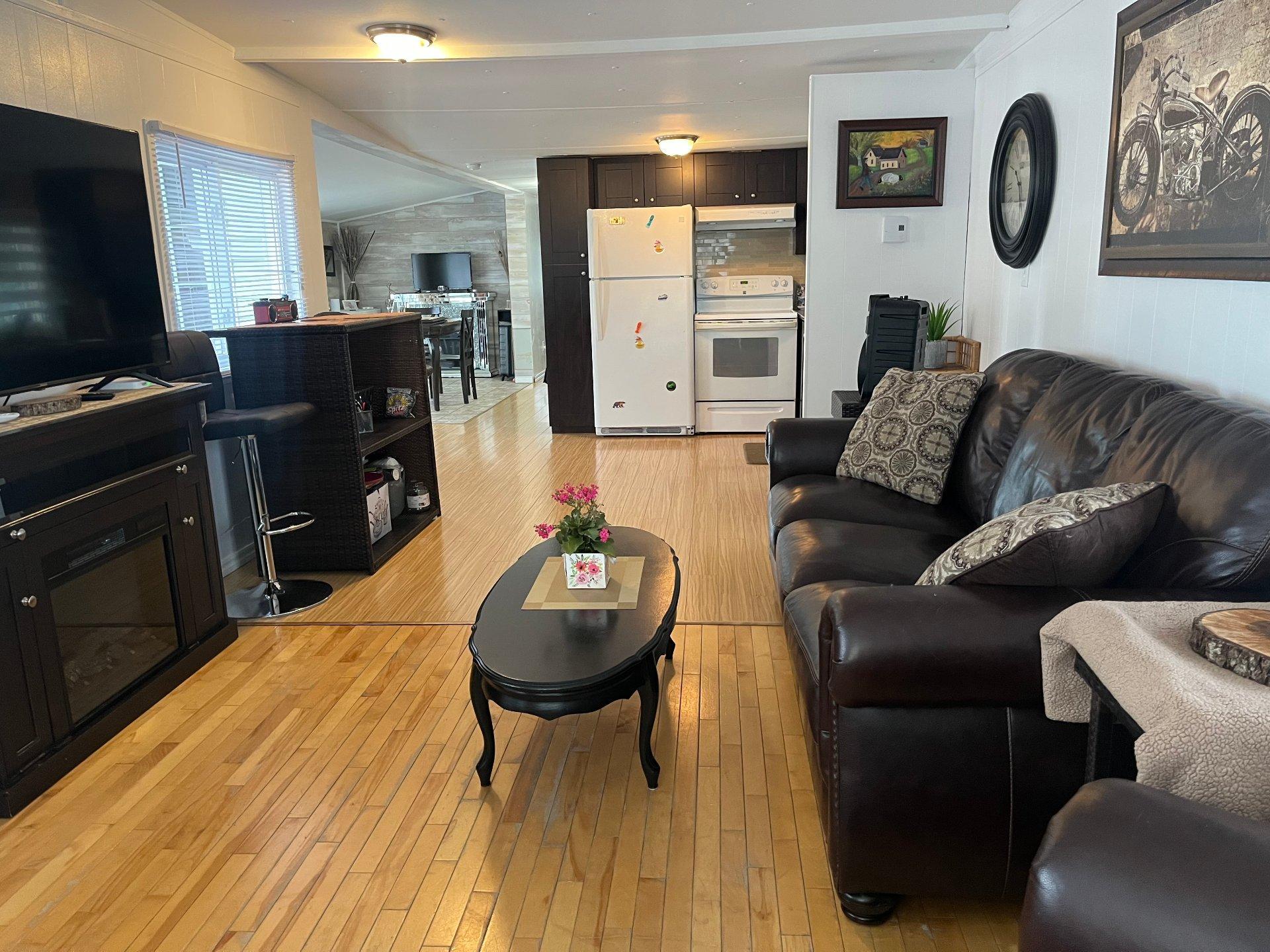 









44


Rue Dominique

,
Port-Cartier,




QC
G5B1A3

