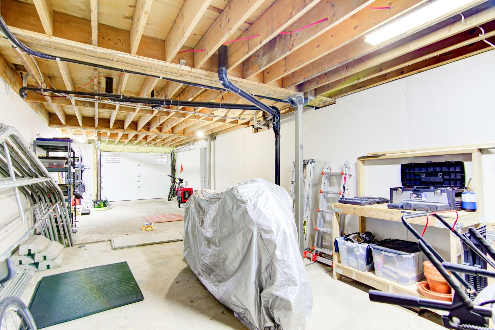 









70


Rue Meunier E.

,
Laval (Pont-Viau),




QC
H7N4J5

