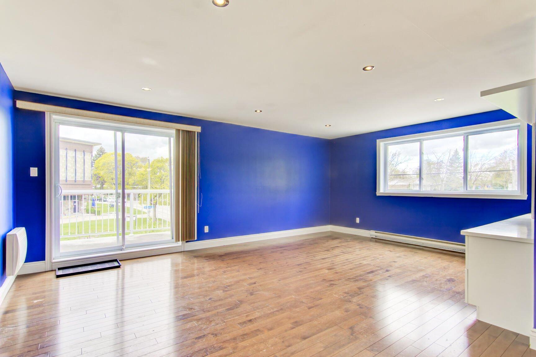 









70


Rue Meunier E.

,
Laval (Pont-Viau),




QC
H7N4J5

