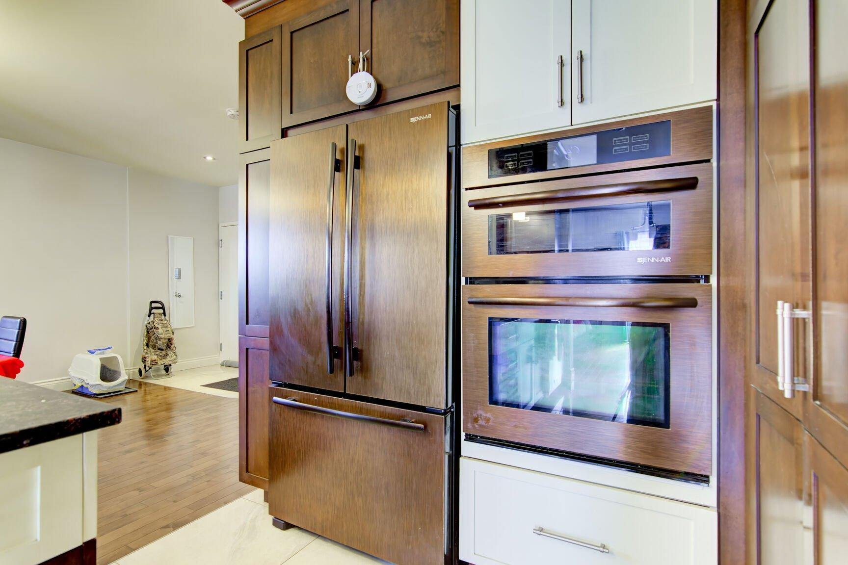 









70


Rue Meunier E.

,
Laval (Pont-Viau),




QC
H7N4J5


