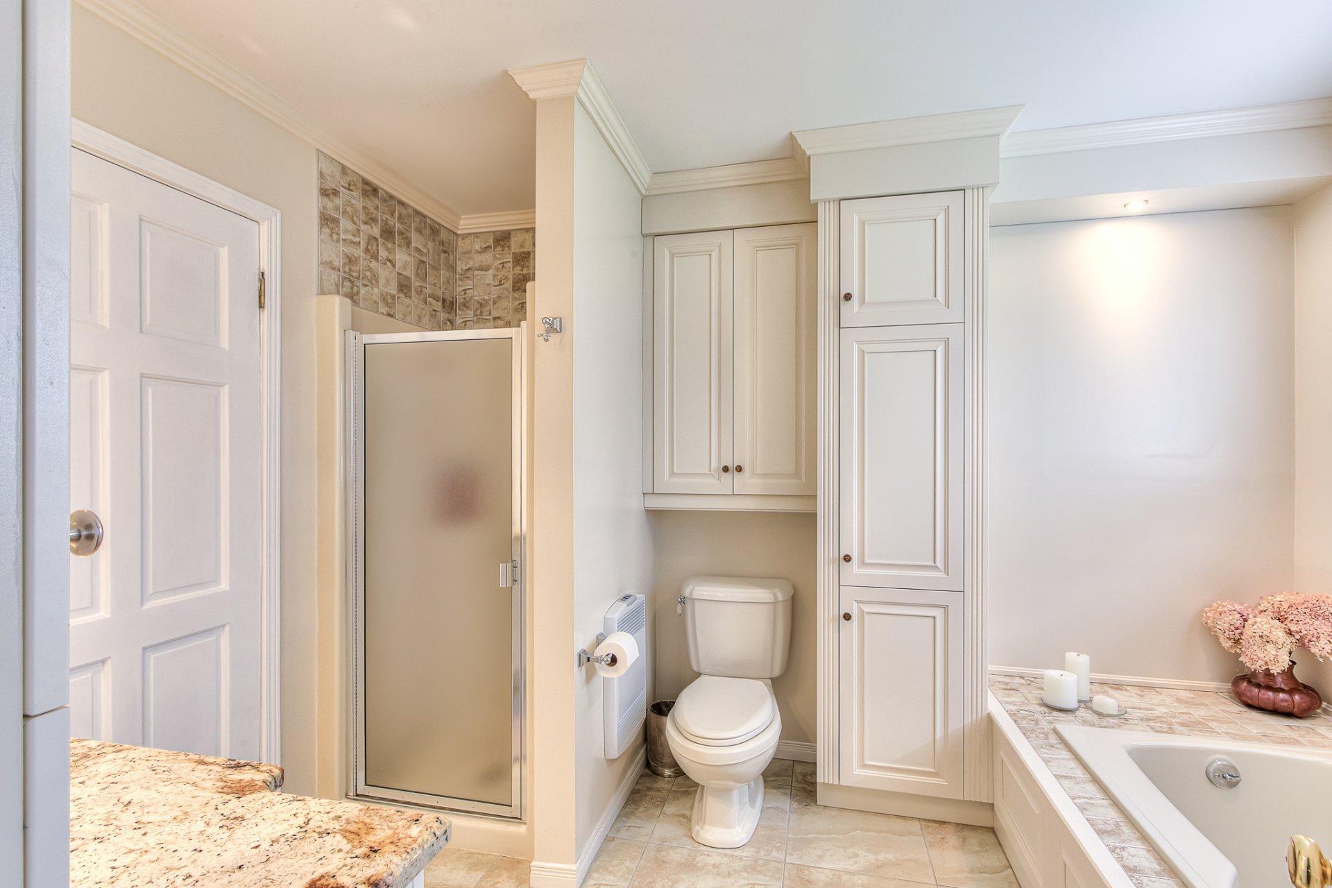 









2804


Rue Jacques-Brel

,
Boisbriand,




QC
J7H1K2

