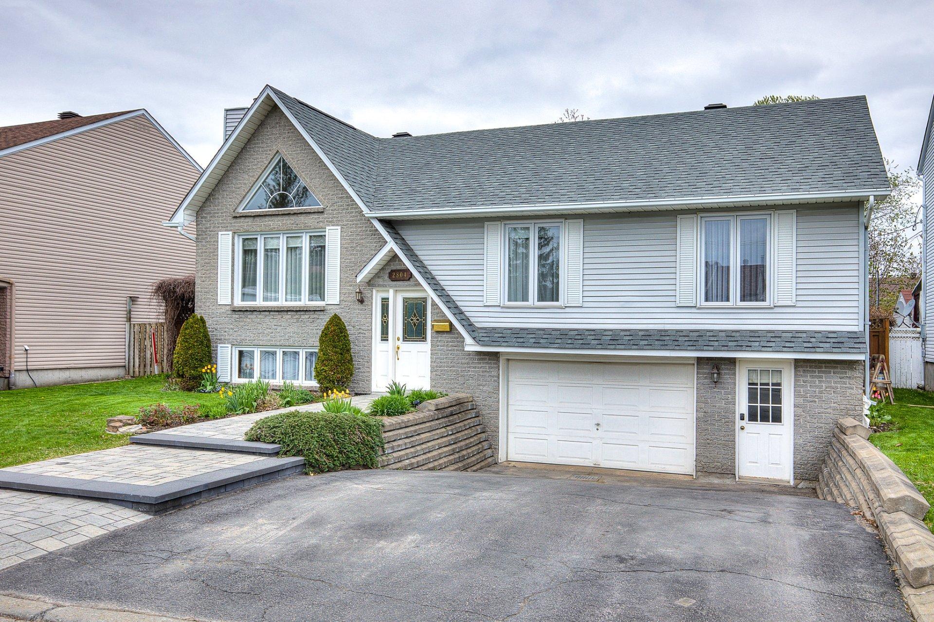 









2804


Rue Jacques-Brel

,
Boisbriand,




QC
J7H1K2


