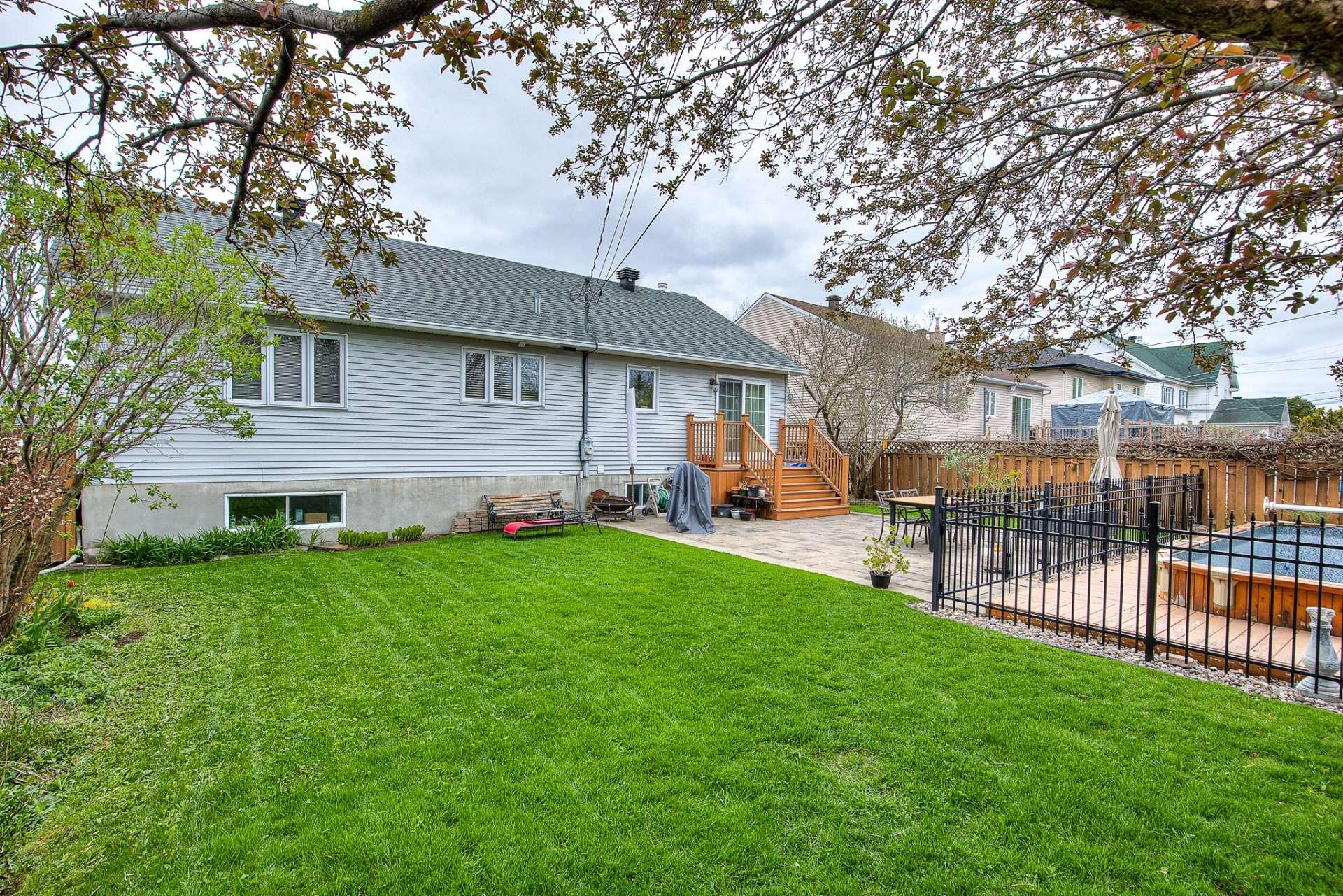 









2804


Rue Jacques-Brel

,
Boisbriand,




QC
J7H1K2

