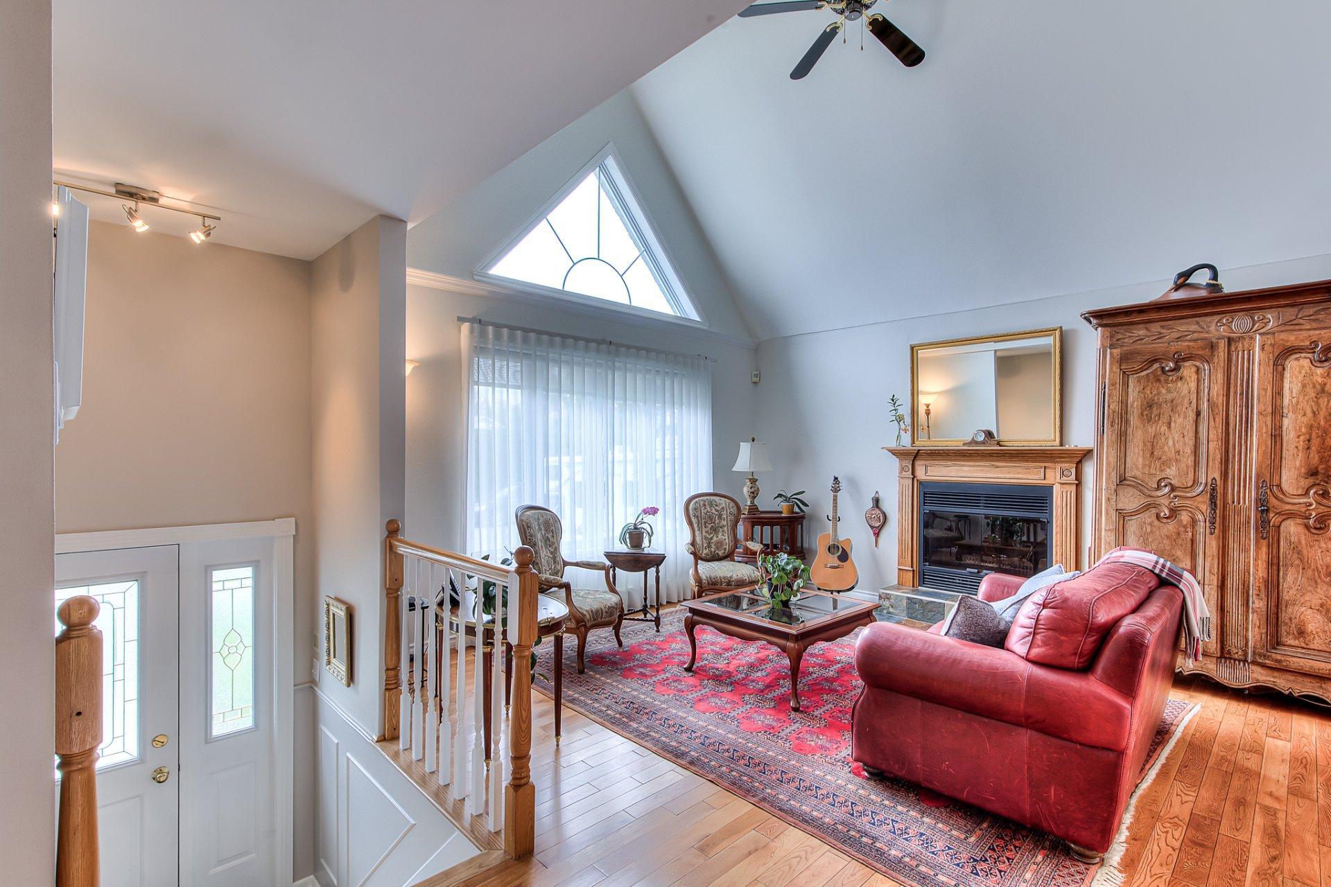 









2804


Rue Jacques-Brel

,
Boisbriand,




QC
J7H1K2

